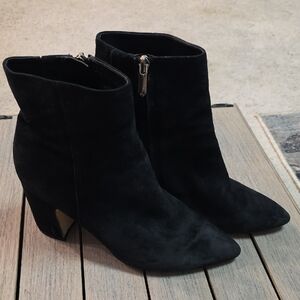 Sam Edelman Signature Collection Donna Black Suede Ankle Bootie, Size 8